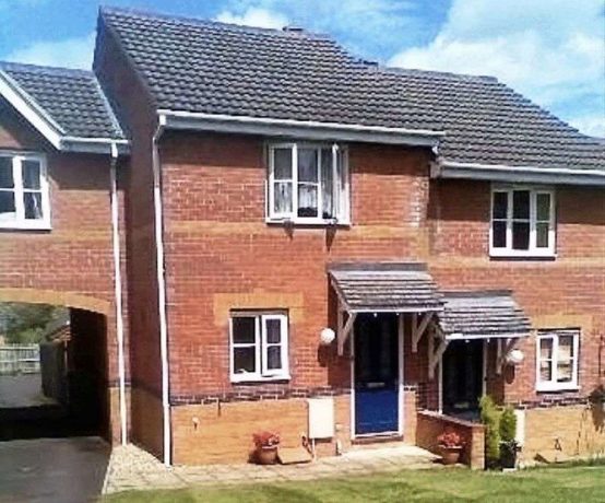 2 bedroom Detached t...